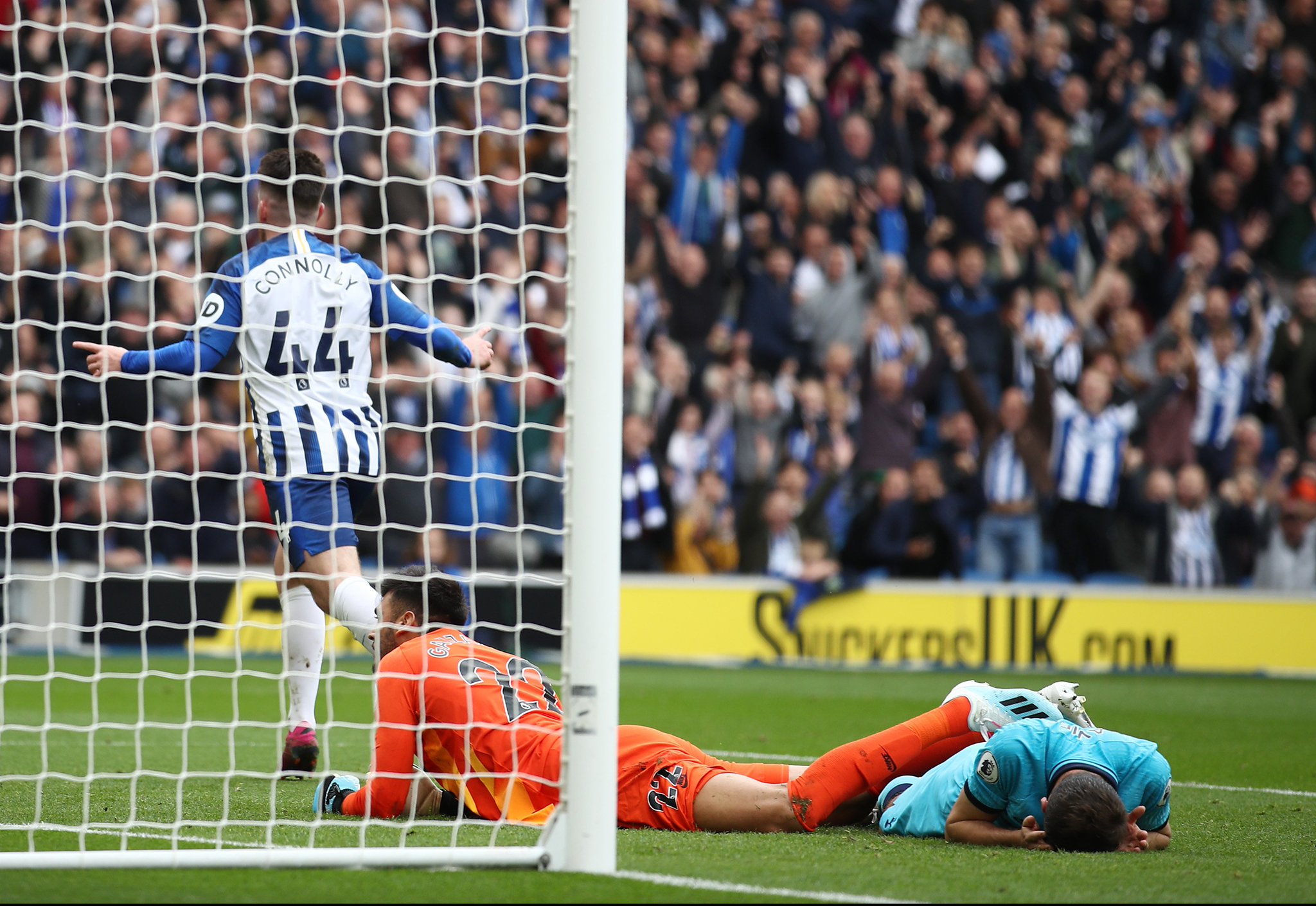 进攻虽然受 进攻虽然受